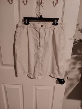 Eddie Bauer Off White Pleated Skirt. 10